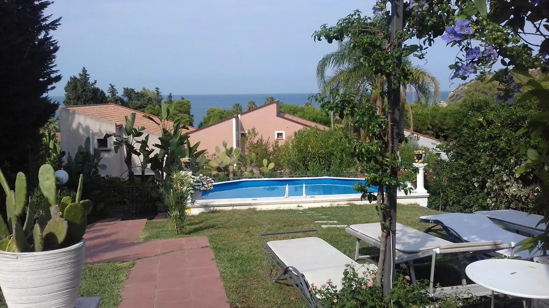 Bludream Villa Augusta 0*,